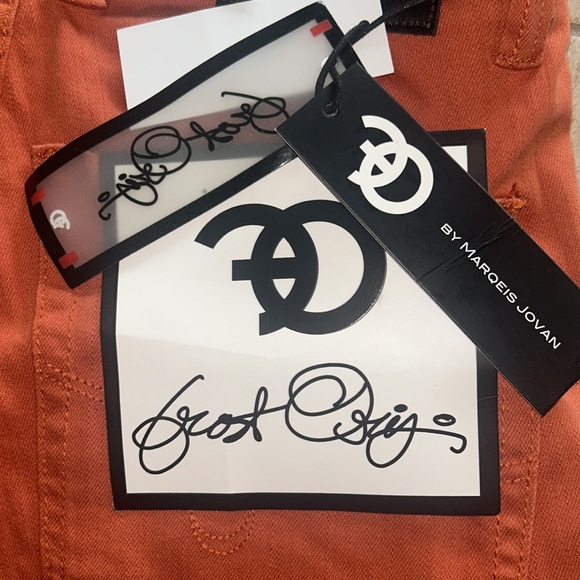 Burnt Orange Men Stylish Jeans/w Strap Detail - Picture 4 of 4